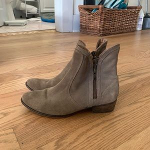 Seychelles Grey suede booties